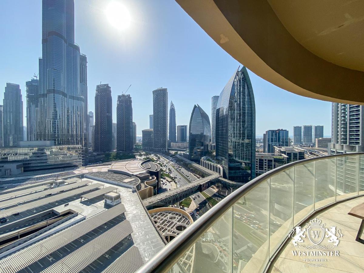 Westminster Dubai Mall מראה חיצוני תמונה View from the balcony of a typical apartment