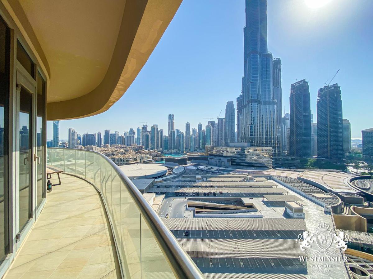 Westminster Dubai Mall מראה חיצוני תמונה View from the balcony of a typical apartment