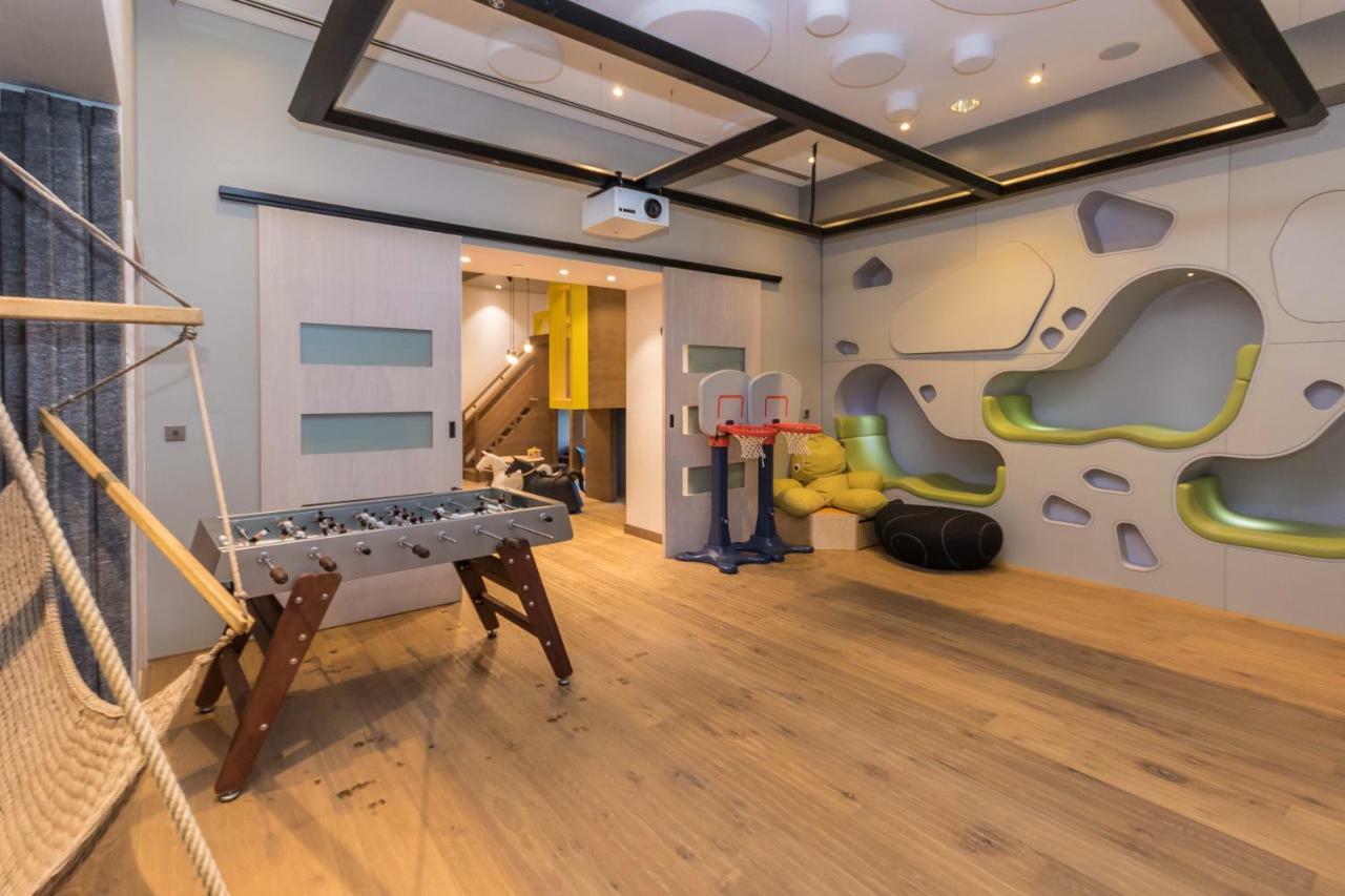 Westminster Dubai Mall מראה חיצוני תמונה The children's playroom