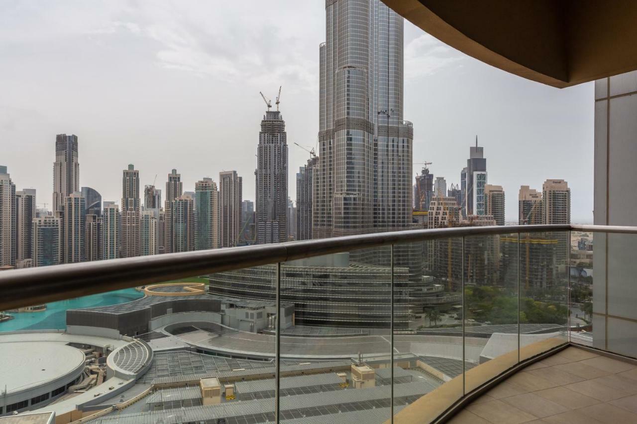 Westminster Dubai Mall מראה חיצוני תמונה View of the Dubai skyline from the 122nd floor of the Burj Khalifa