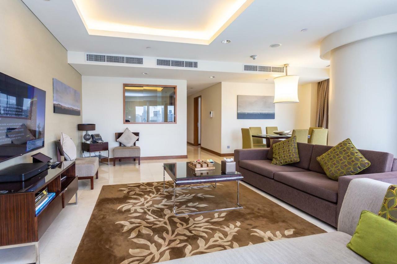 Westminster Dubai Mall מראה חיצוני תמונה A living room in a typical apartment